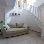 Clara Domus 3*