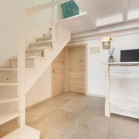 Clara Domus Bed & Breakfast 3*