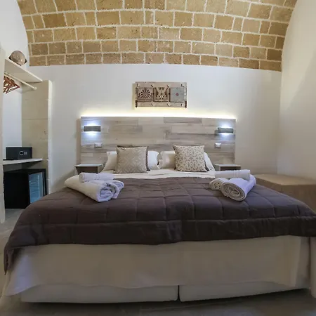 Clara Domus Bed & Breakfast