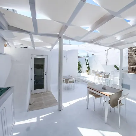 Bed & Breakfast Clara Domus 3*